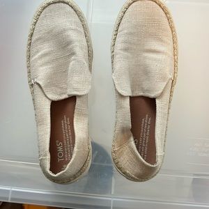 Size 7- Toms shoes worn once
